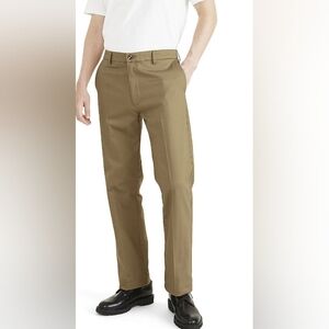 NWT Dockers Iron Free Khaki Pants